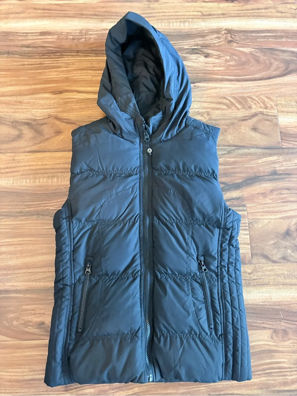 Lululemon Women’s Black Hooded Zip Front Puffer Quilted Running Vest Size 2